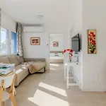 Casa Gardenia - Centro E Stazione Lägenhet *